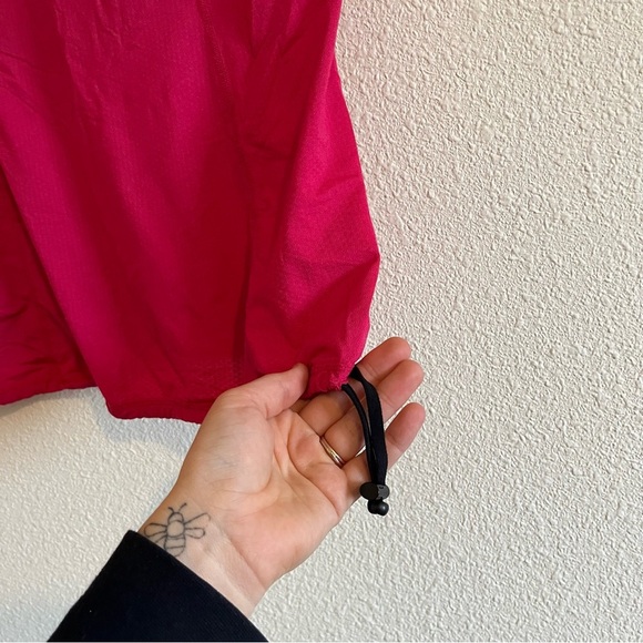 Lululemon Women's Round Neck Athletic Tank Top Size 8 - Picture 7 of 10